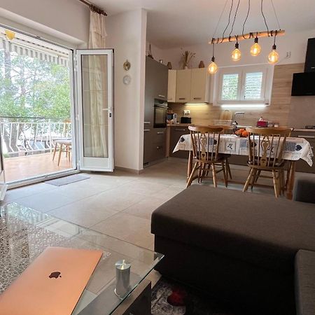 Sidus Maris, Spacious Seaside Apartment With Free Parking Martinšćica Dış mekan fotoğraf